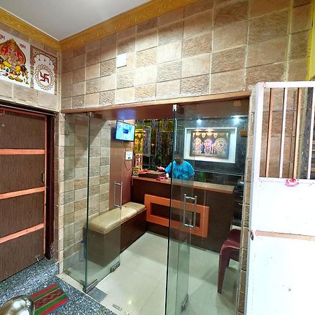 Goroomgo Sahoo Palace Puri - Prime Location Near Sea Beach - Excellent Service With Parking Facilities Екстер'єр фото
