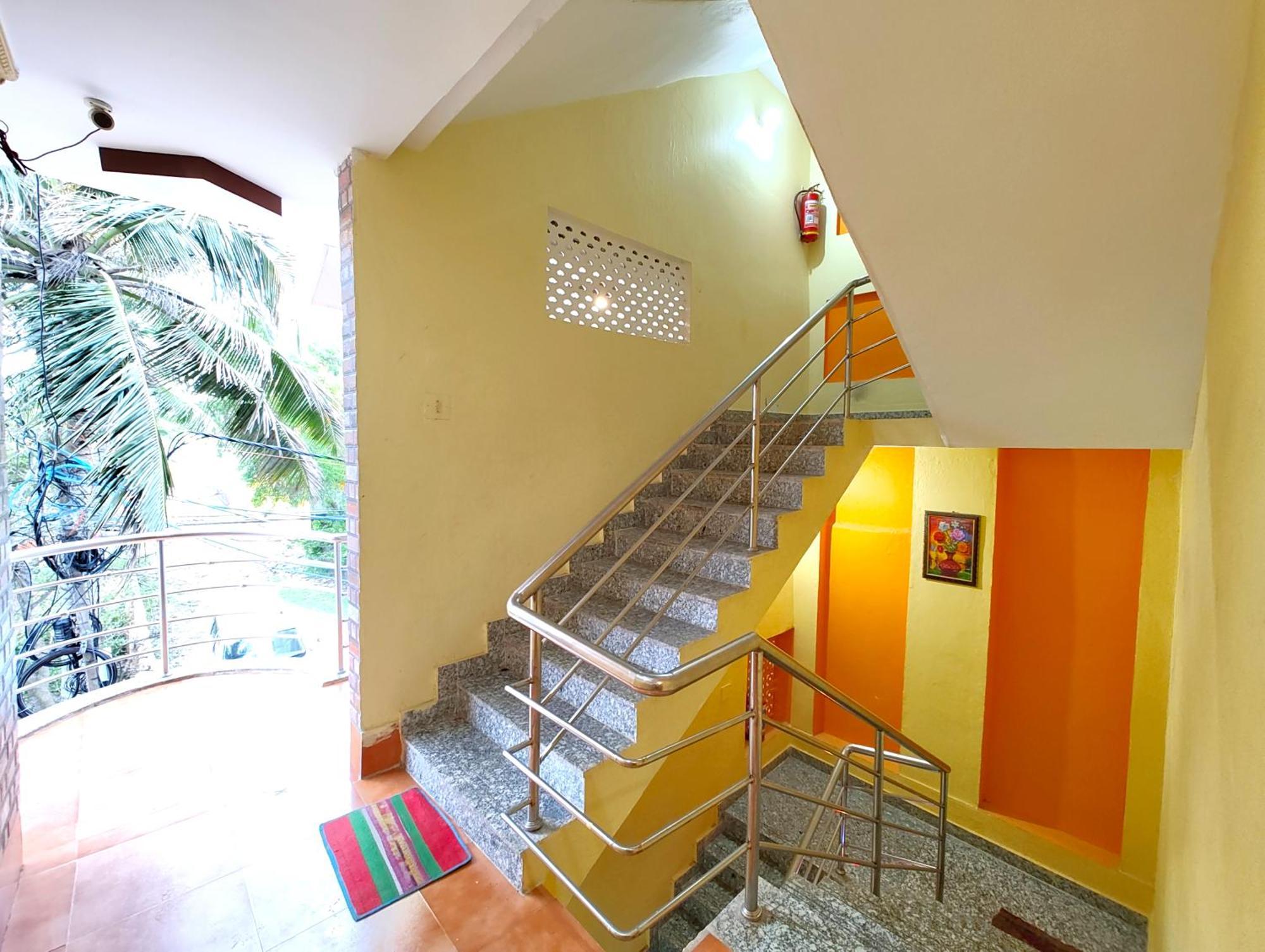 Goroomgo Sahoo Palace Puri - Prime Location Near Sea Beach - Excellent Service With Parking Facilities Екстер'єр фото