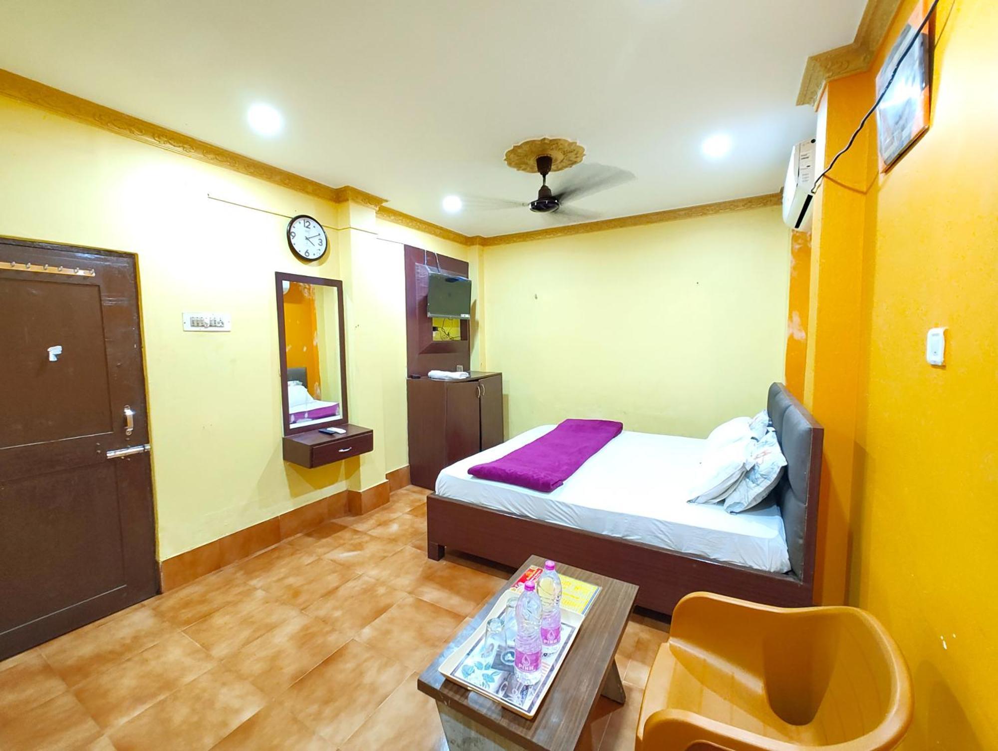 Goroomgo Sahoo Palace Puri - Prime Location Near Sea Beach - Excellent Service With Parking Facilities Екстер'єр фото