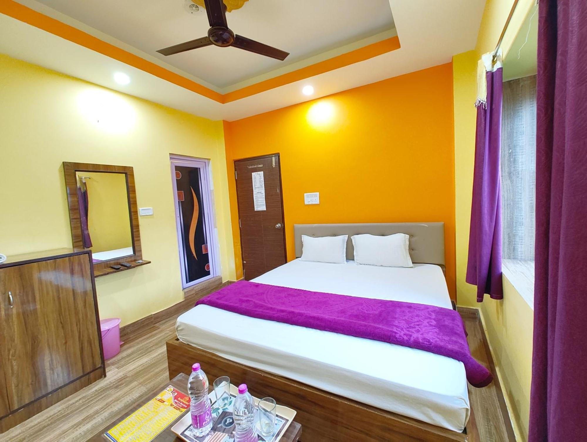 Goroomgo Sahoo Palace Puri - Prime Location Near Sea Beach - Excellent Service With Parking Facilities Екстер'єр фото