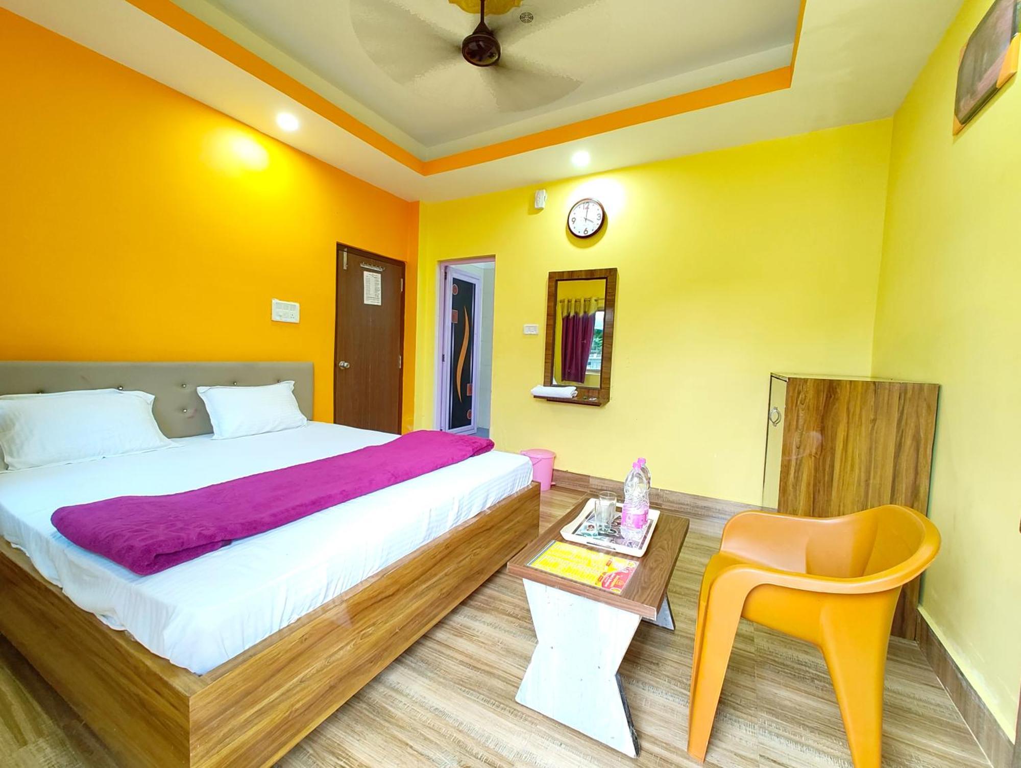Goroomgo Sahoo Palace Puri - Prime Location Near Sea Beach - Excellent Service With Parking Facilities Екстер'єр фото