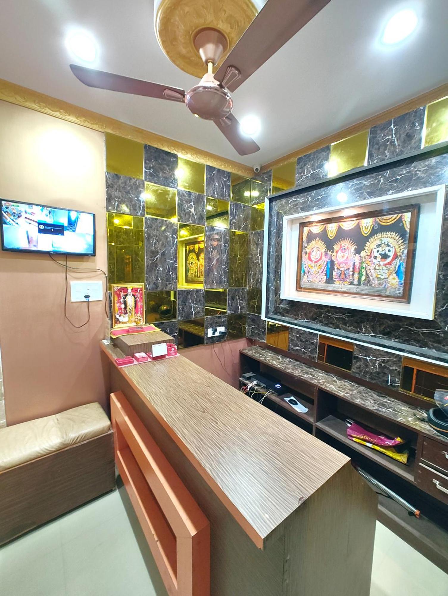 Goroomgo Sahoo Palace Puri - Prime Location Near Sea Beach - Excellent Service With Parking Facilities Екстер'єр фото